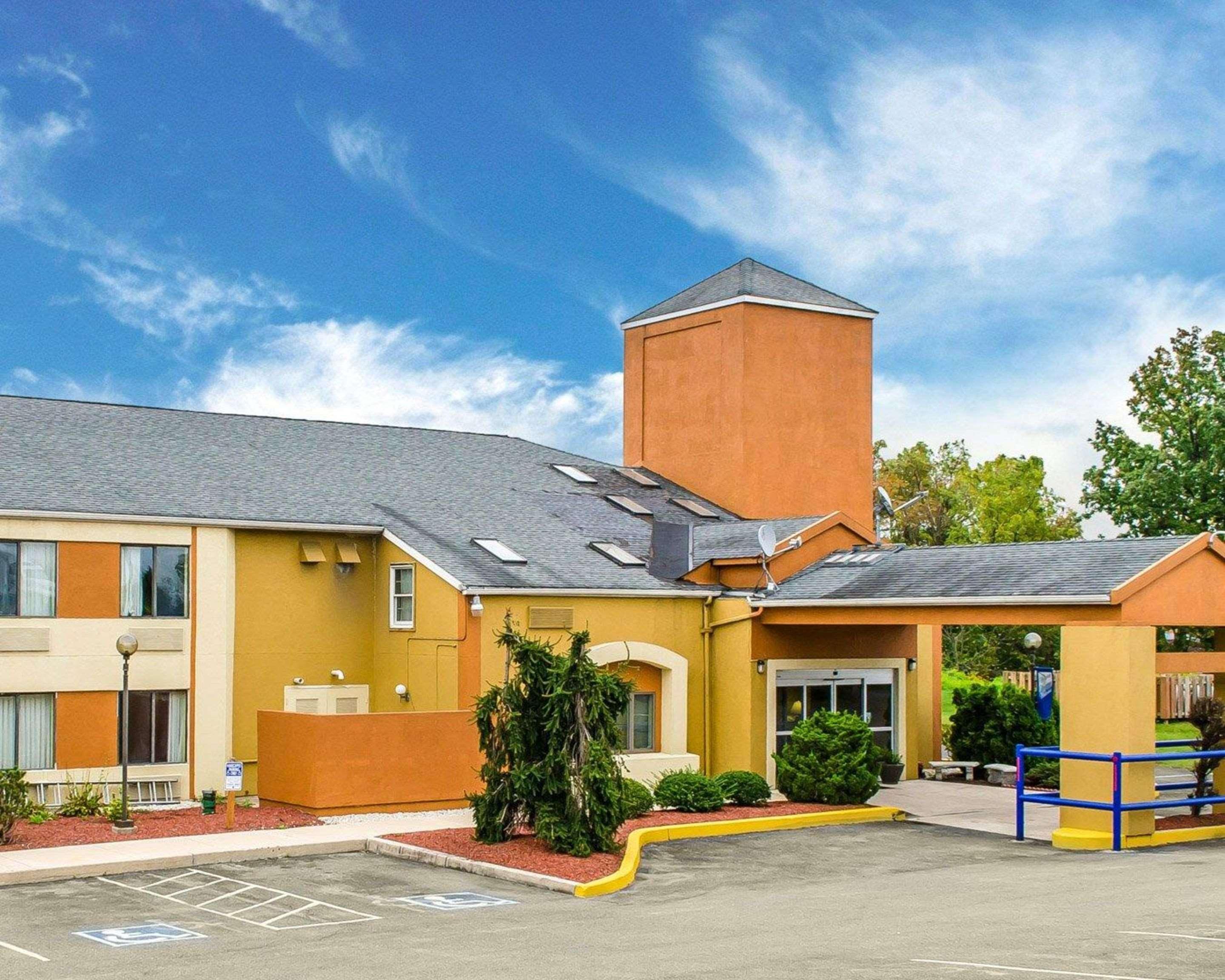 Econo Lodge Harrisburg/Hershey Buitenkant foto